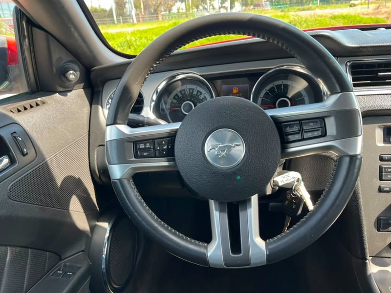 Ford MUSTANG 5.0 V8 2013 - Imagen 9 de 10