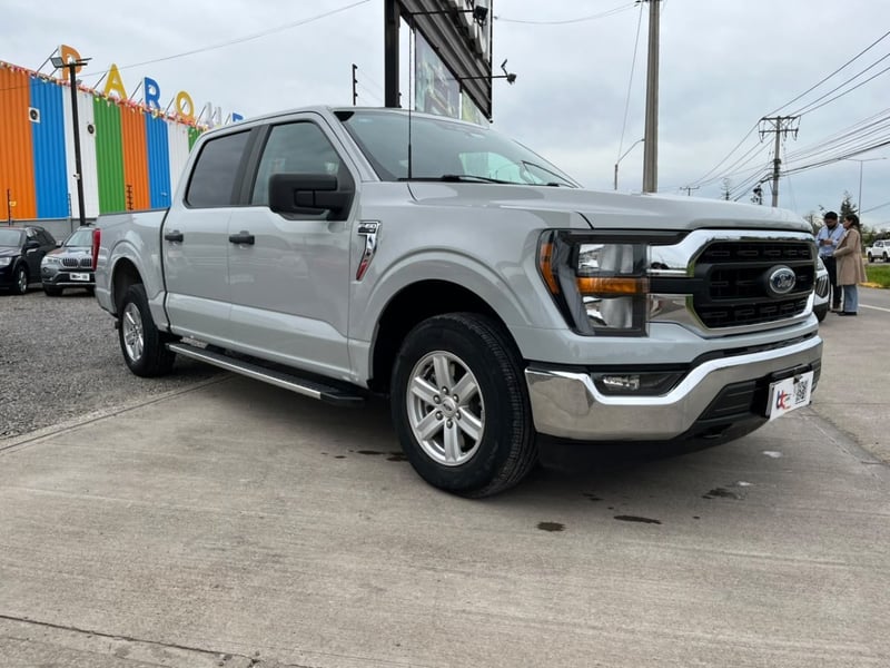 Ford F-150 XLT 3.3 4X2 2024 - Imagen 3 de 10