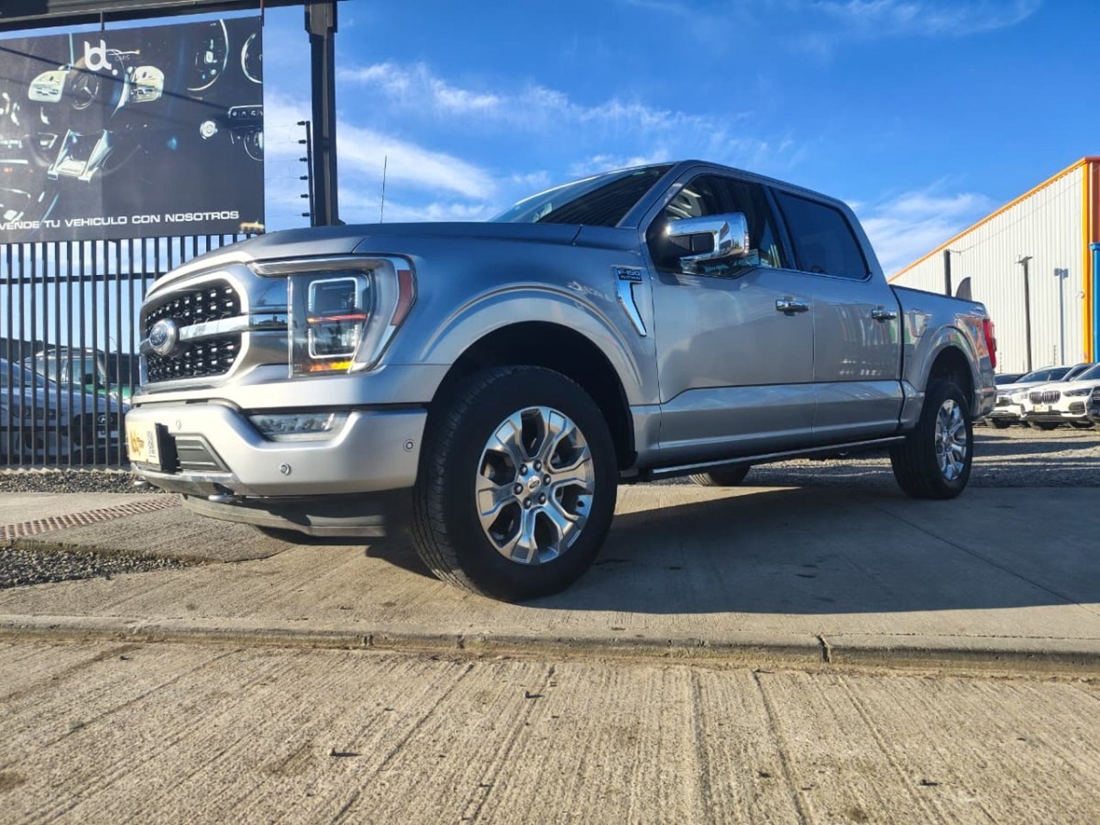 Ford F-150 PLATINUM 3.5 AUT 4X4 2023 - Foto 5 de 10