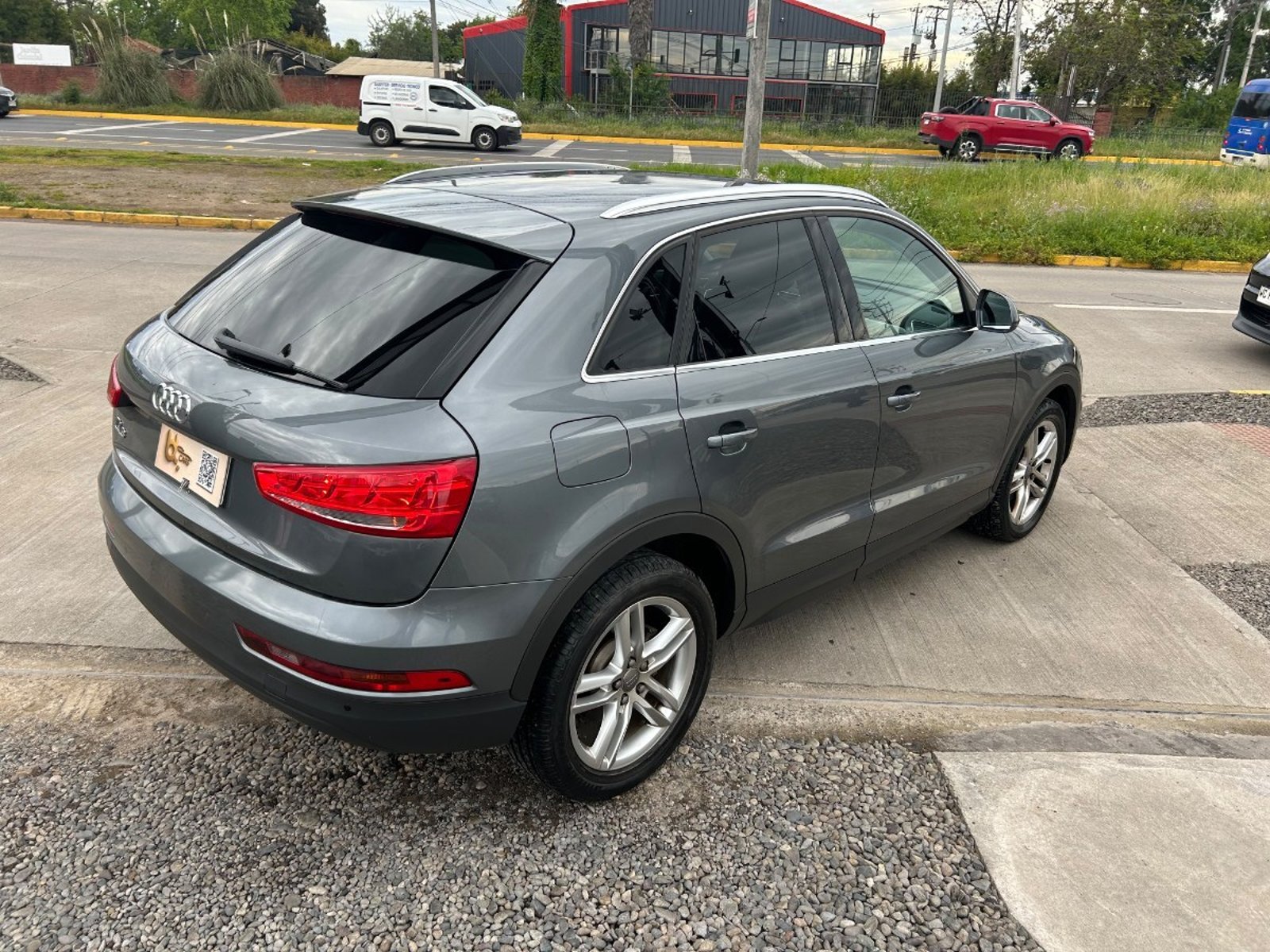 Audi Q3 TFSI 1.4 2018 - Foto 3 de 10