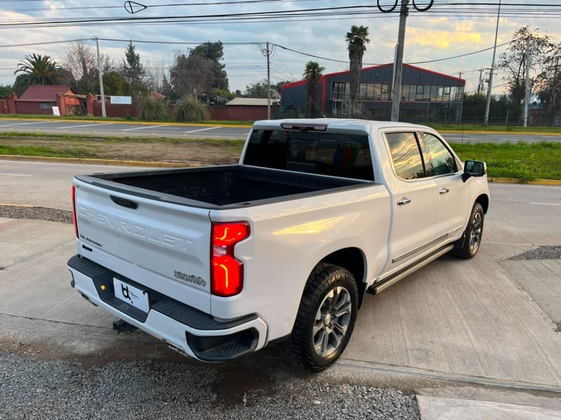Chevrolet SILVERADO HIGH COUNTRY 3.0 AUT 4X4 2023 - Imagen 5 de 10