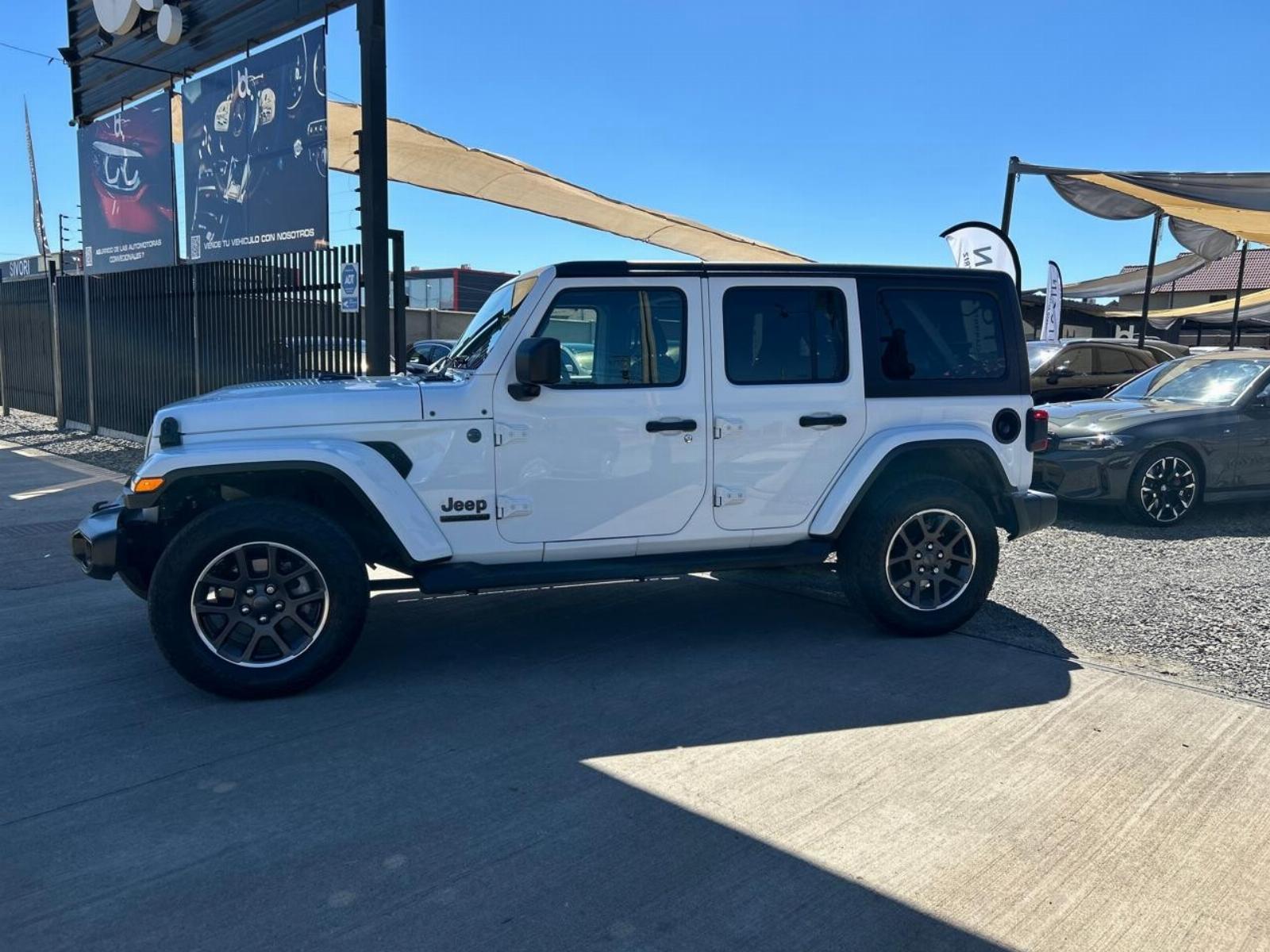 Jeep WRANGLER SAHARA UNLIMITED 2.0 2021 - Foto 2 de 9