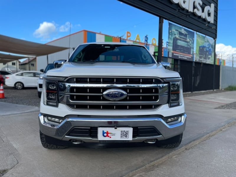 Ford F-150 LARIAT LUXURY 4X4 5.0L AUT 2022 - Imagen 3 de 10