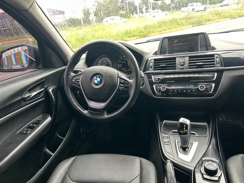 BMW 118 1.5 2019 - Imagen 8 de 10