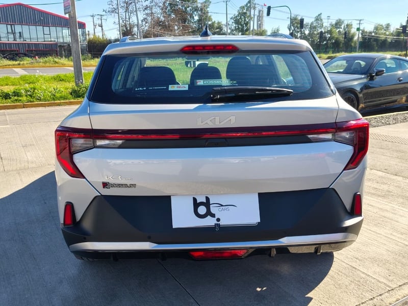 Kia K3 CROSS 1.6 AUT 2025 - Imagen 9 de 10