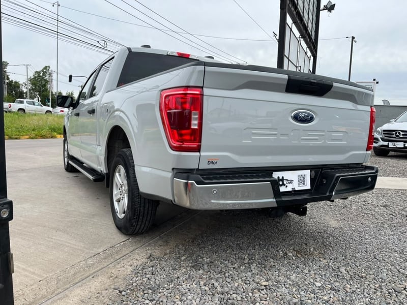 Ford F-150 XLT 3.3 4X2 2024 - Imagen 8 de 10