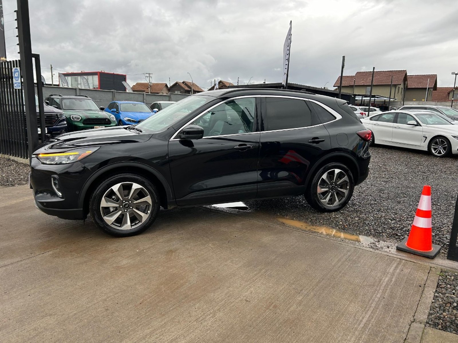 Ford ESCAPE PLATINUM 2.0 ECOBOOST AWD 2024 - Imagen 9 de 10