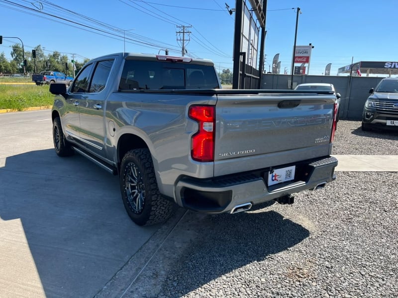 Chevrolet SILVERADO HIGH COUNTRY 4X4 3.0 2024 - Imagen 4 de 10
