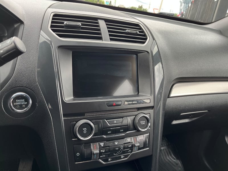 Ford EXPLORER XLT 4X4 3.5 2019 - Imagen 8 de 10