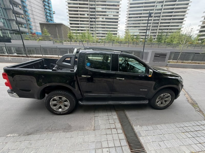 Chevrolet COLORADO DCAB 4X4 2.8 AT 2022 - Imagen 4 de 10