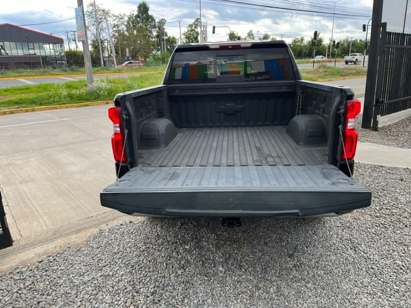 Chevrolet SILVERADO LTZ 5.3 4X4 2019 - Imagen 8 de 10