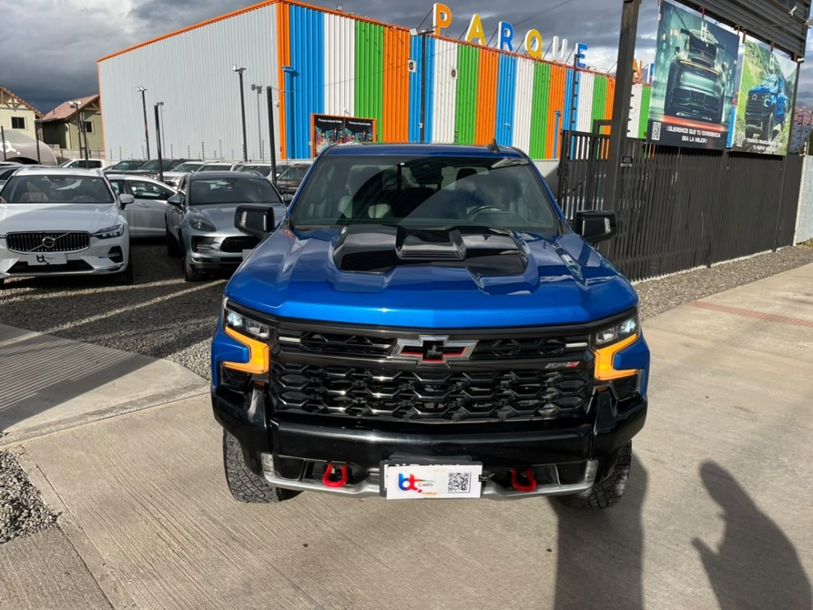 Chevrolet SILVERADO ZR2 4X4 6.2 AUT 2023 - Foto 2 de 10