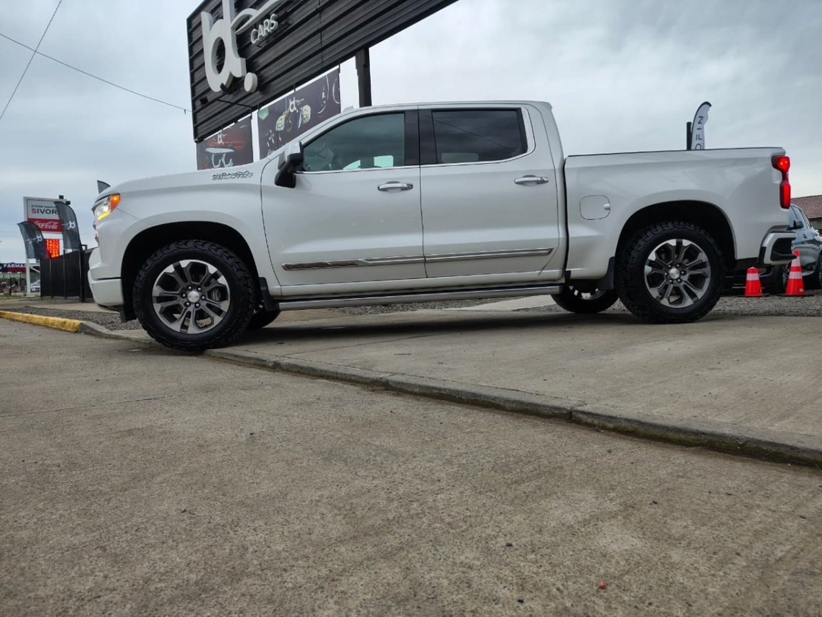 Chevrolet SILVERADO HIGH COUNTRY 3.0 AUT 4X4 2022 - Imagen 7 de 10