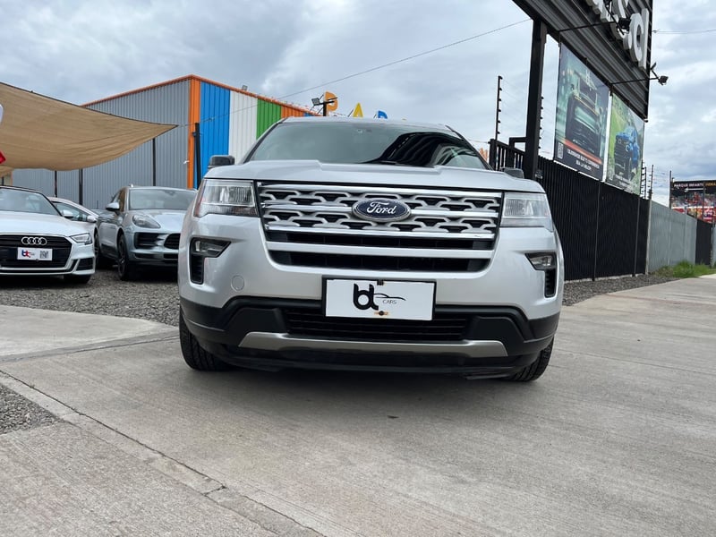 Ford EXPLORER XLT 4X4 3.5 2019 - Imagen 7 de 10