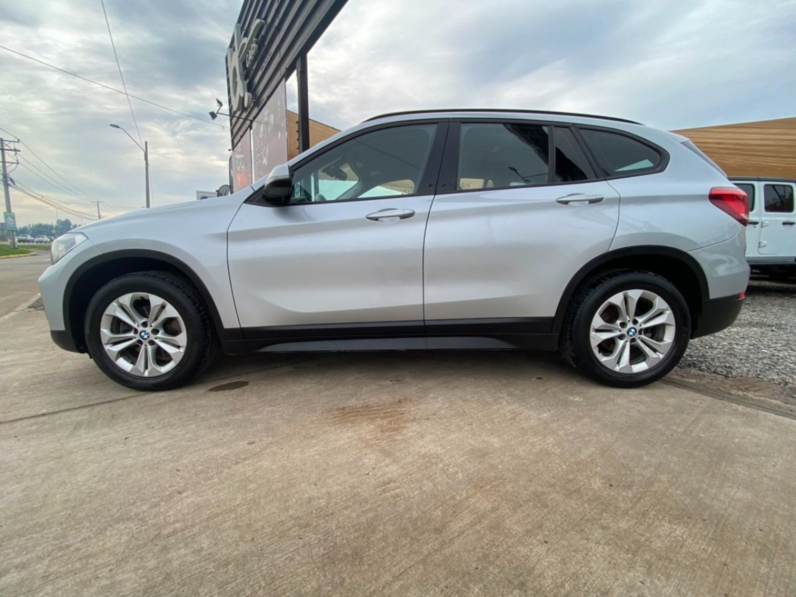 BMW X1 SDRIVE 18i 1.5 2020 - Imagen 6 de 10