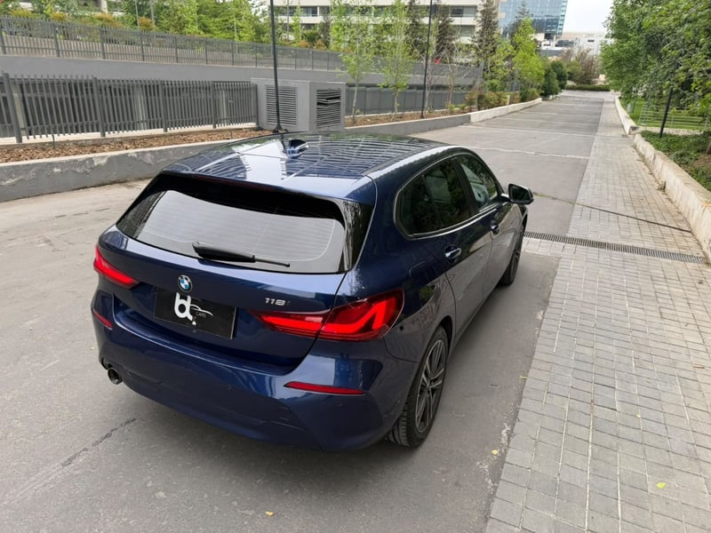 BMW 118 1.5 AUT 2021 - Imagen 4 de 10