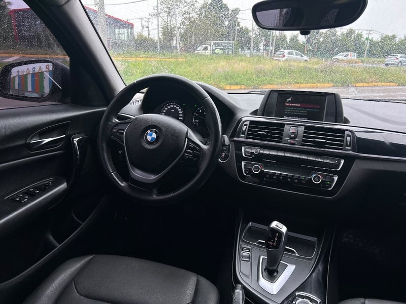 BMW 118I 1.5 2019 - Imagen 8 de 10