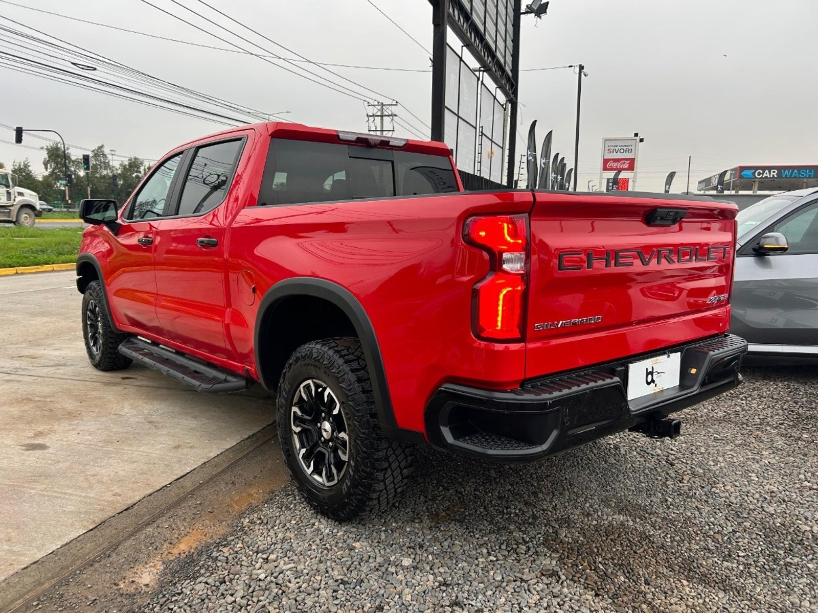 Chevrolet SILVERADO ZR2 4X4 6.2 AUT 2023 - Imagen 9 de 10