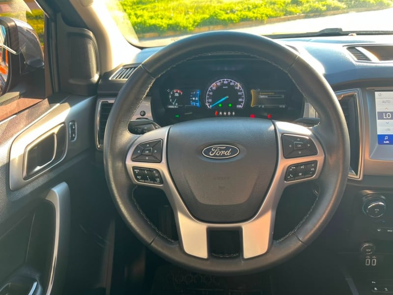 Ford RANGER LIMITED 3.2 2023 - Imagen 4 de 10