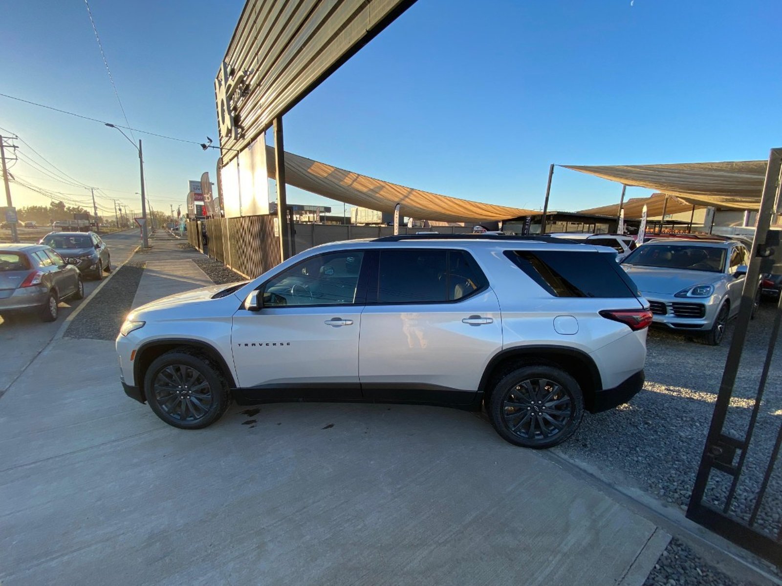 Chevrolet TRAVERSE RS AWD 3.6 2022 - Imagen 6 de 10