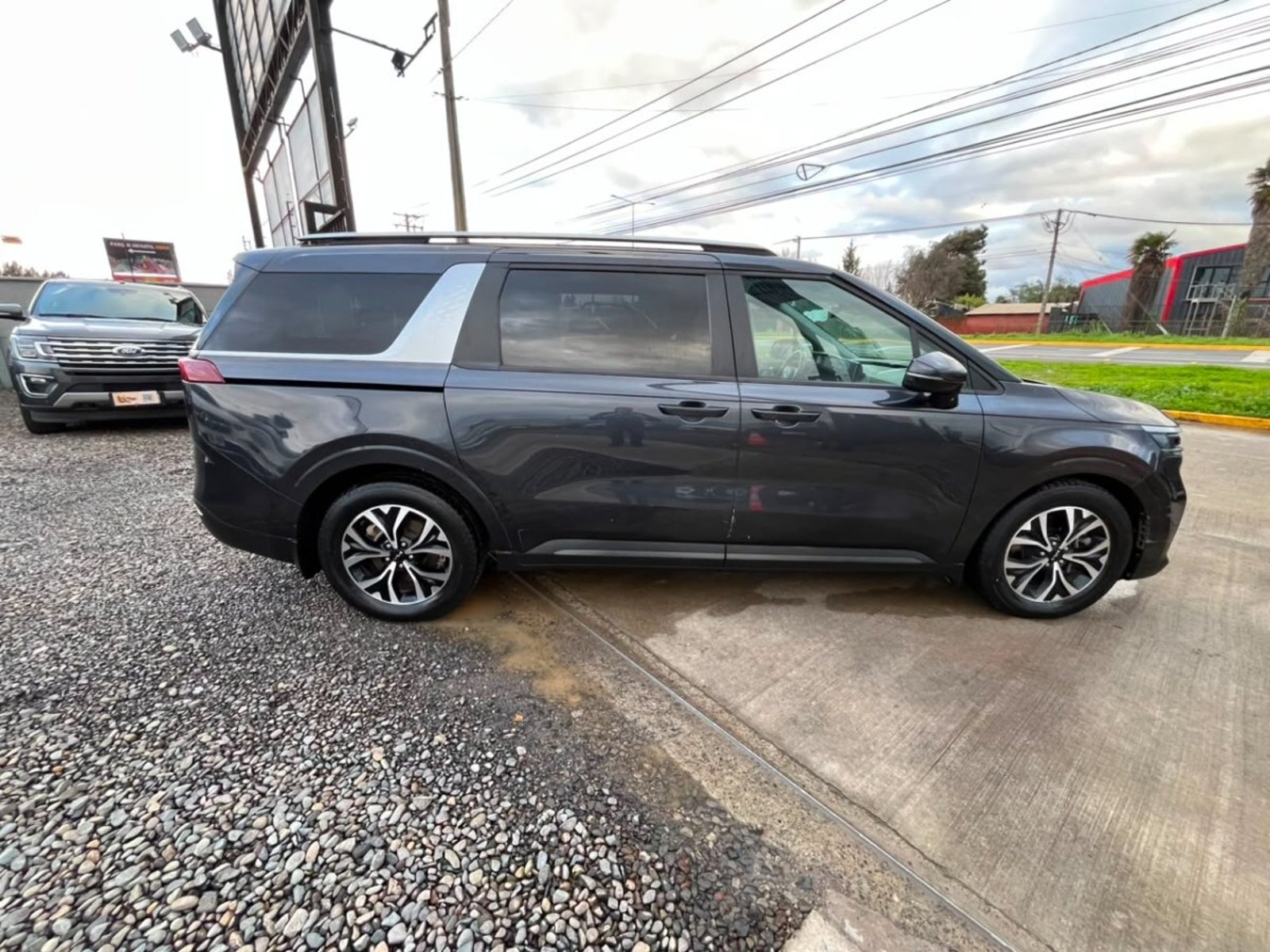 Kia CARNIVAL EX GSL 3.5 AUT 2022 - Foto 2 de 10