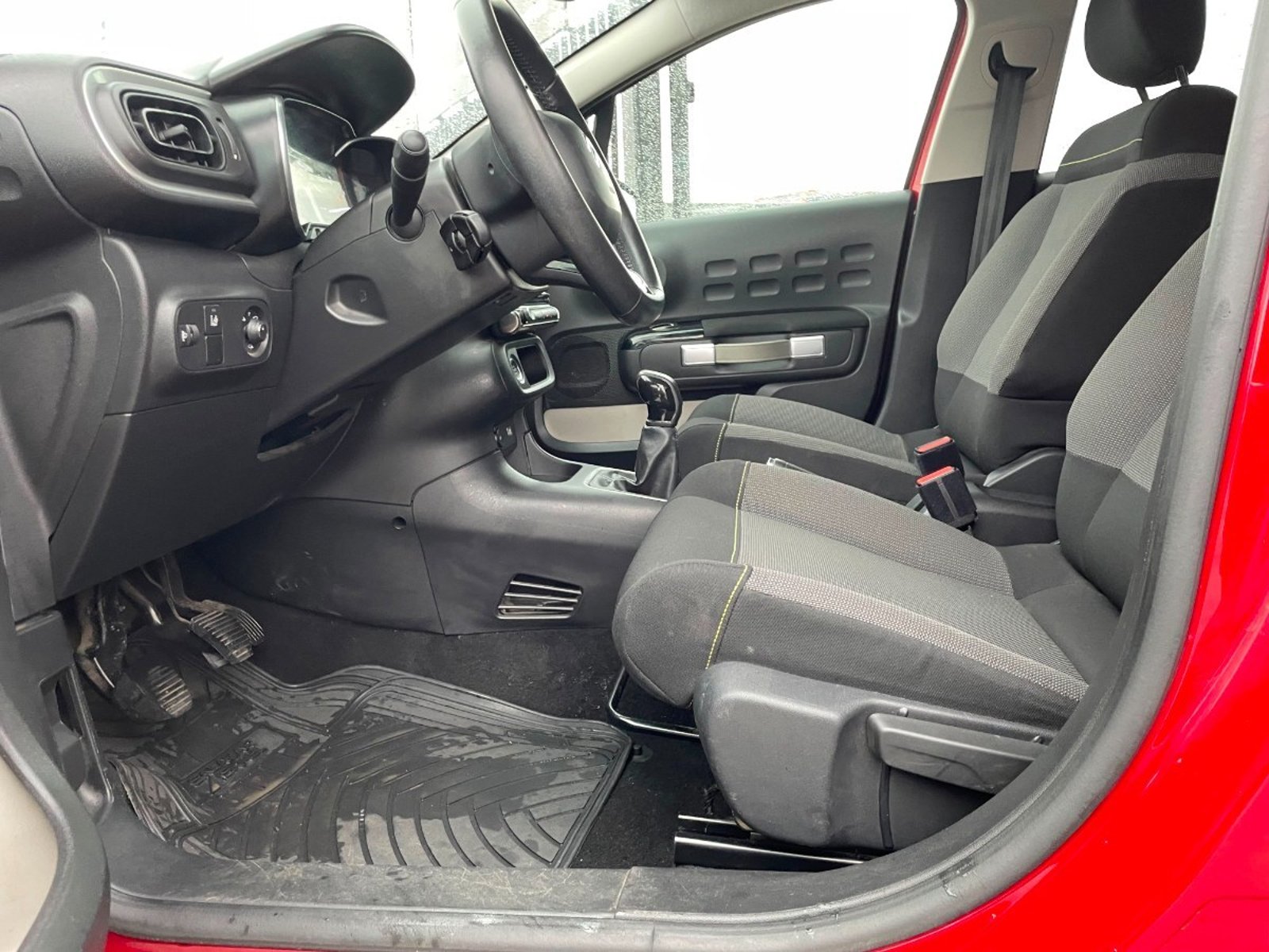 Citroën C3 HB 5P 1.2 2020 - Foto 2 de 10