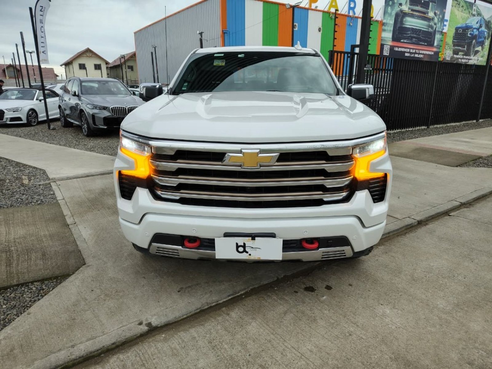 Chevrolet SILVERADO HIGH COUNTRY 3.0 AUT 4X4 2022 - Imagen 3 de 10