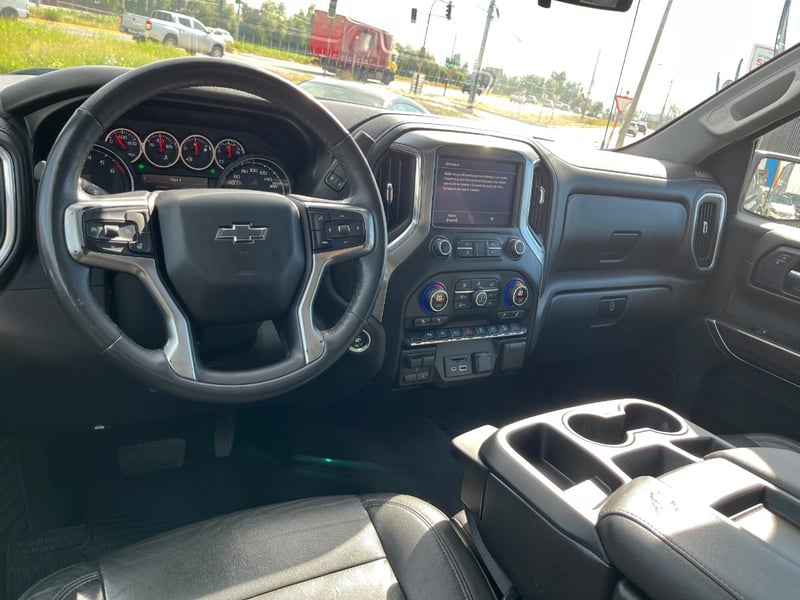 Chevrolet SILVERADO LT 4X4 5.3 AT 2021 - Imagen 6 de 10