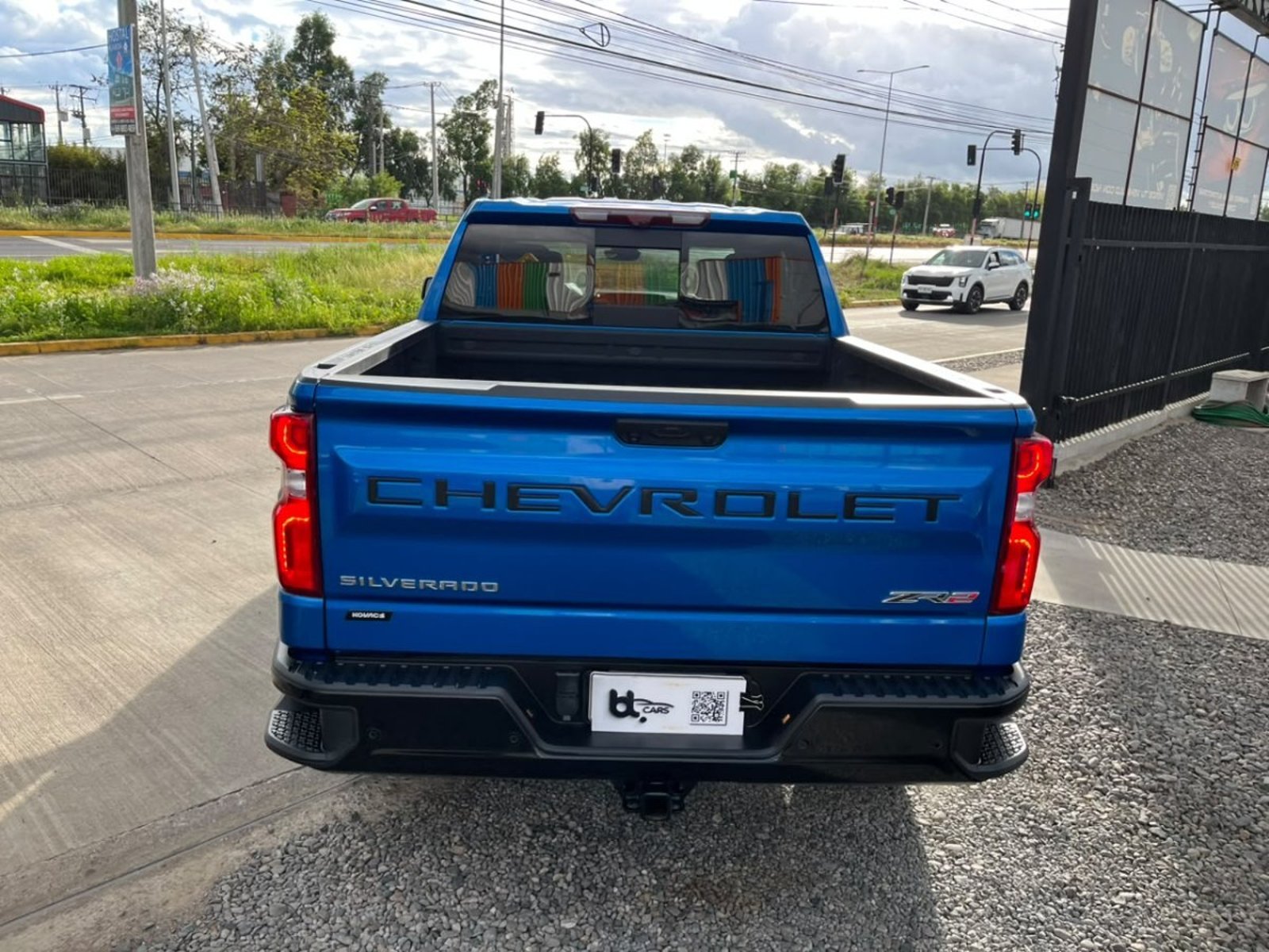 Chevrolet SILVERADO ZR2 4X4 6.2 AUT 2023 - Foto 5 de 10