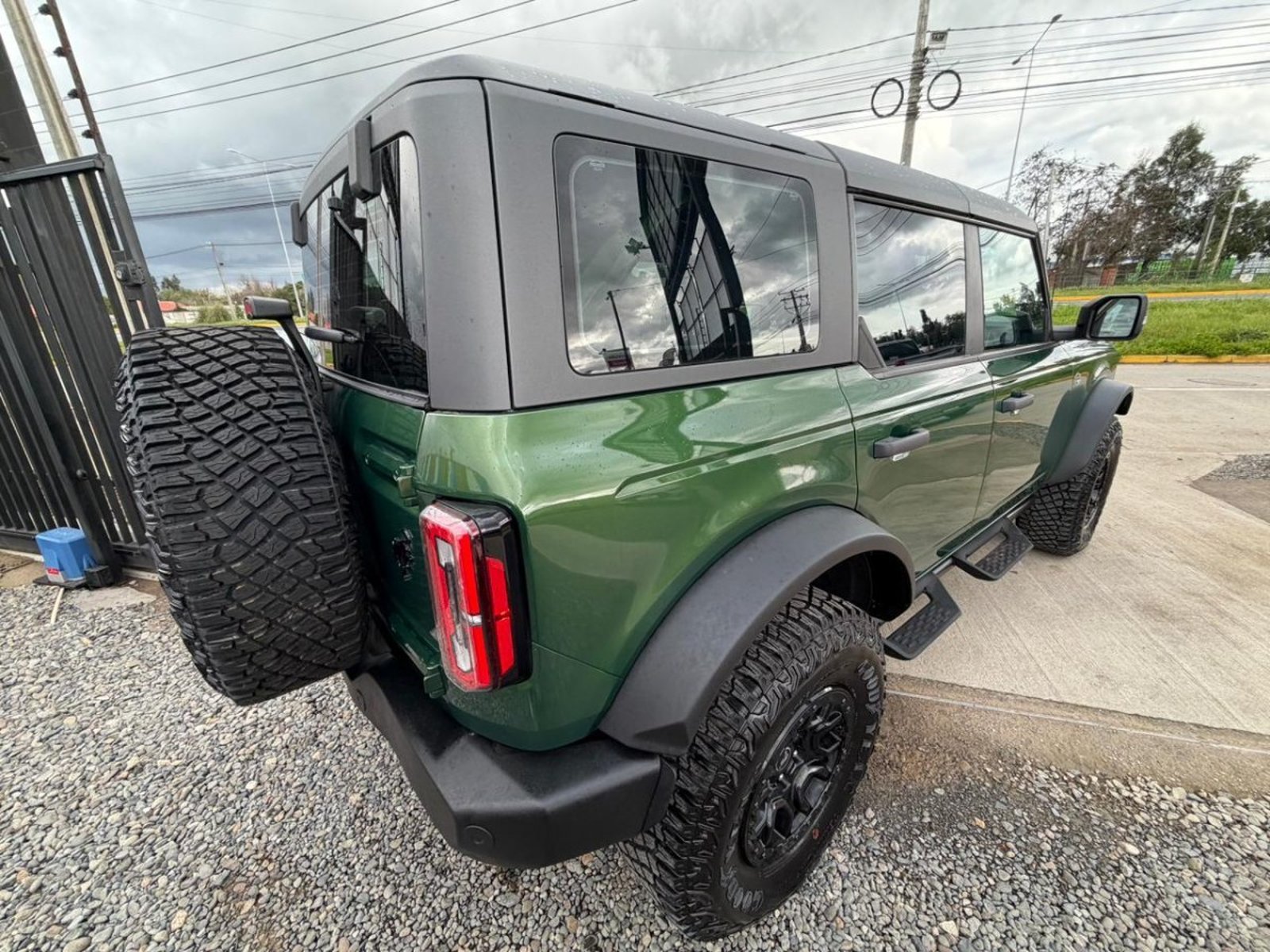 Ford BRONCO BADLANDS 2.7 2025 - Imagen 6 de 10
