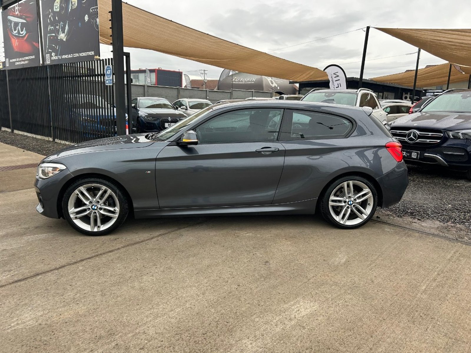BMW 120I SPORT LCI 2.0 AUT 2017 - Foto 4 de 10