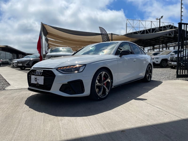 Audi S4 3.0 AT 2023