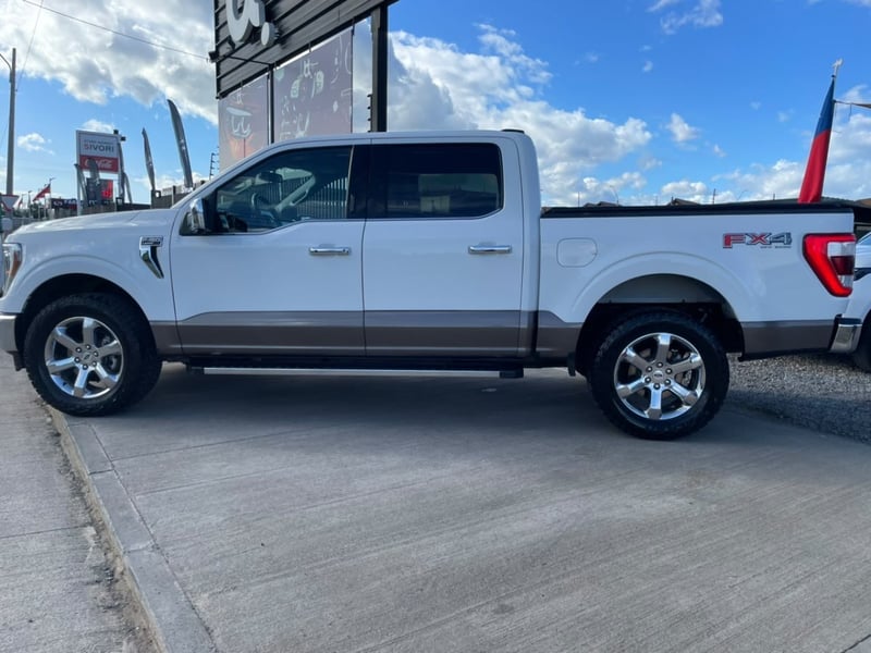 Ford F-150 LARIAT LUXURY 4X4 5.0L AUT 2022 - Imagen 4 de 10