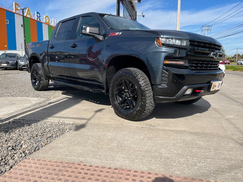 Chevrolet SILVERADO LT 4X4 5.3 AT 2021 - Imagen 5 de 10