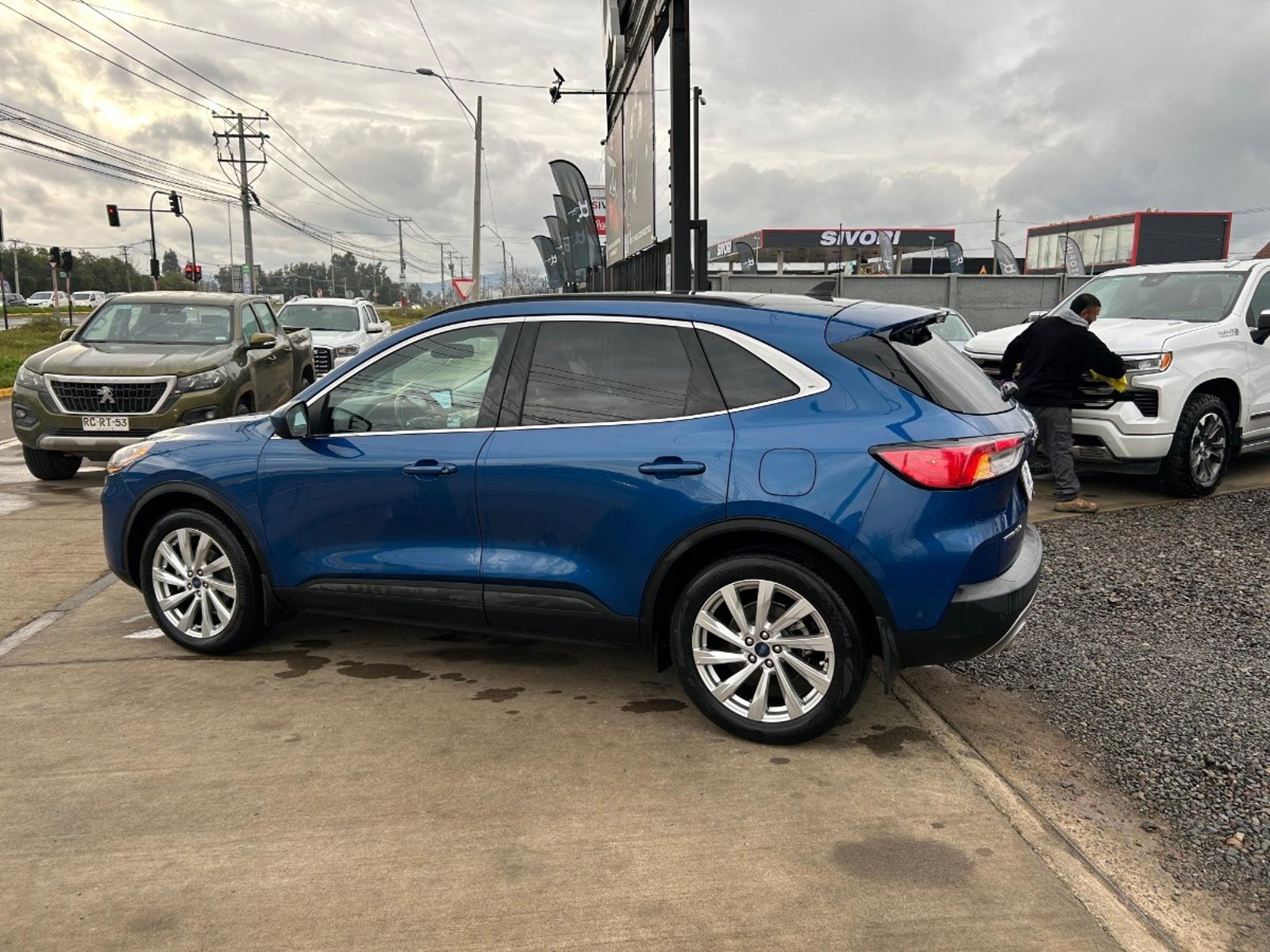 Ford ESCAPE FHEV 2.5 AUT 2023 - Imagen 9 de 10
