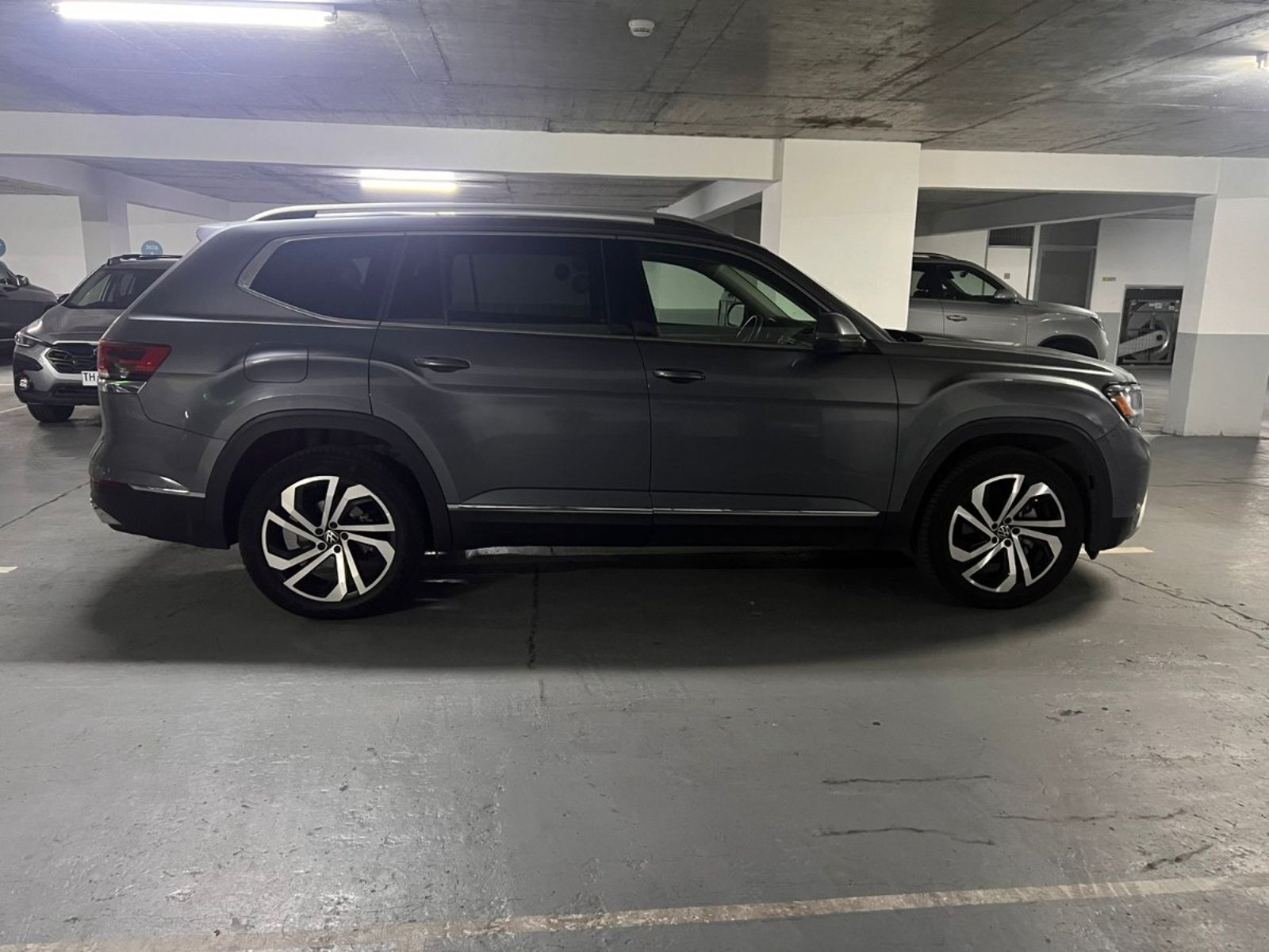 Volkswagen ATLAS LIMITED 4X4 2021 - Foto 4 de 10
