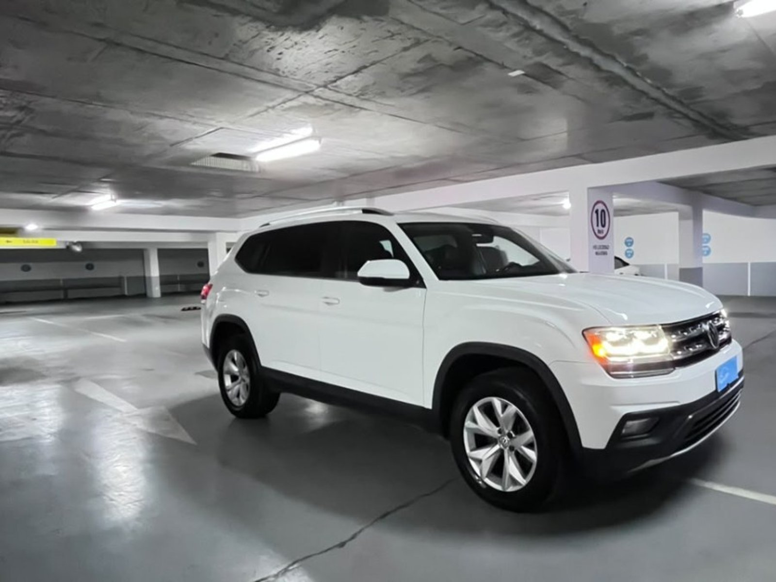 Volkswagen ATLAS 3.6 V6 4MOTION 4X4 2018 - Foto 2 de 10