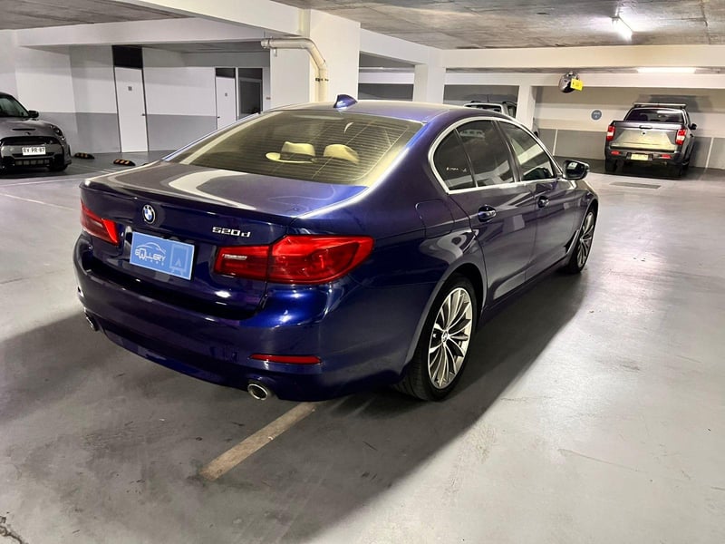 BMW 520D LUXURY 2021 - Imagen 7 de 9