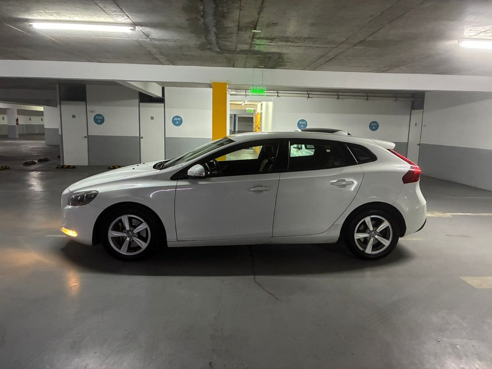 Volvo V40 1.6 Turbo , 2016 - Imagen 9 de 10