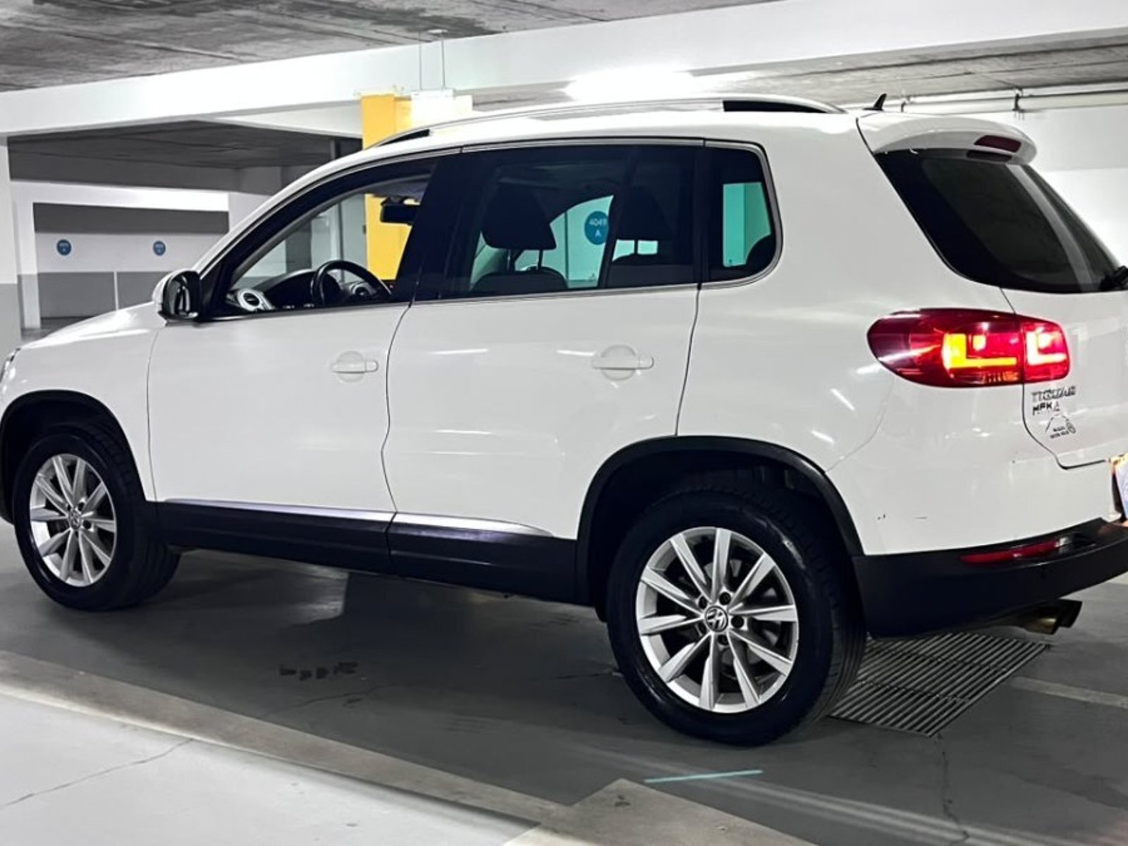 Volkswagen TIGUAN 2.0T HIGHLINE 4MOTION 2013 - Foto 4 de 10