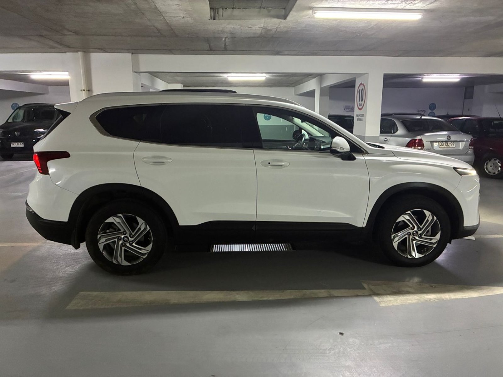 Hyundai SANTA FE 2.2 DIESEL AUTOMATICA 2024 - Imagen 3 de 10
