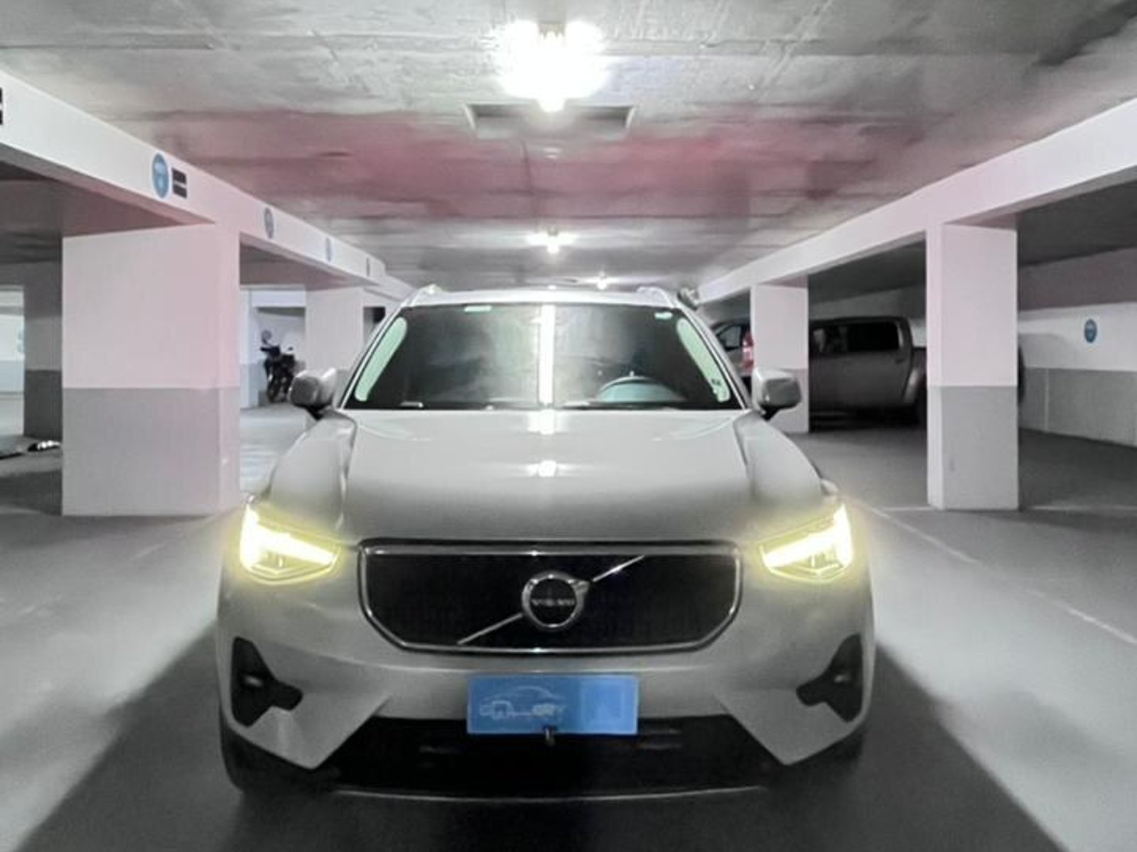 Volvo XC40 B4 Plus 2.0 AUT 2023 - Foto 2 de 10