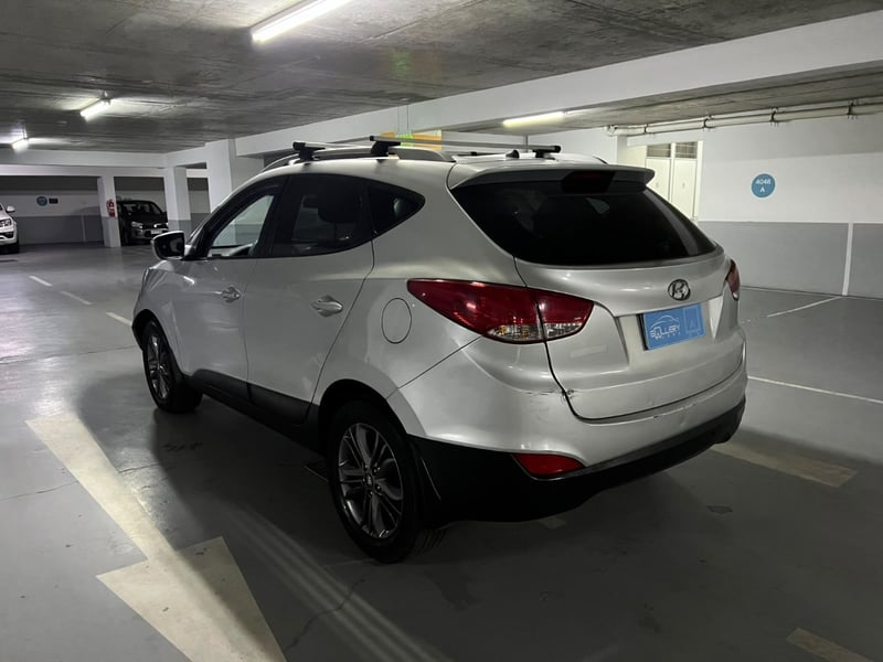 Hyundai TUCSON GL 2.0 CRDI 2015 - Imagen 7 de 10