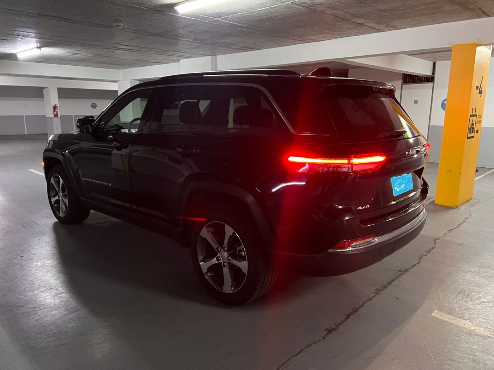 Jeep GRAND CHEROKEE 3.6 LIMITED 2025 - Foto 5 de 10