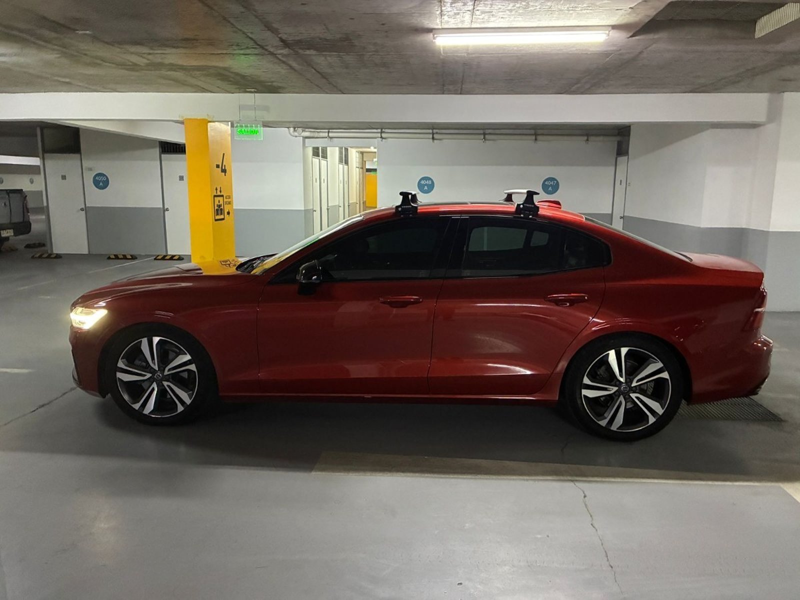 Volvo S60 R-DESIGN 2021 - Imagen 9 de 10