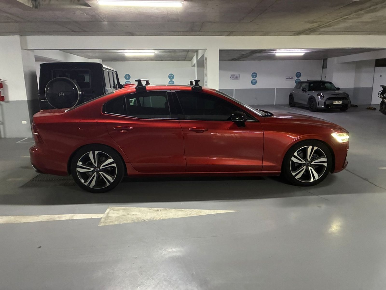 Volvo S60 R-DESIGN 2021 - Imagen 4 de 10
