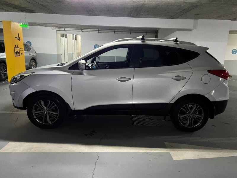 Hyundai TUCSON GL 2.0 CRDI 2015 - Imagen 4 de 10