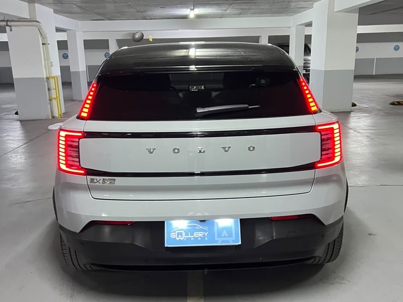 Volvo EX30 ULTRA 2025 - Imagen 7 de 10