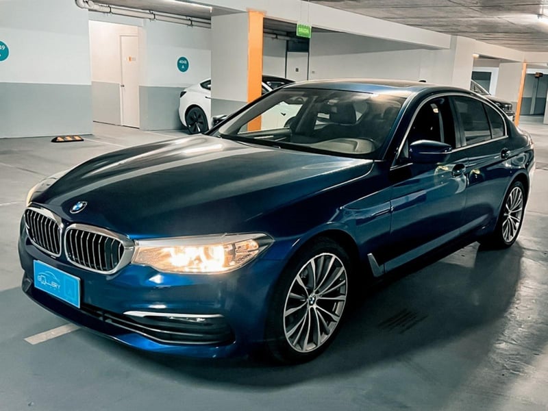 BMW 520D LUXURY 2021