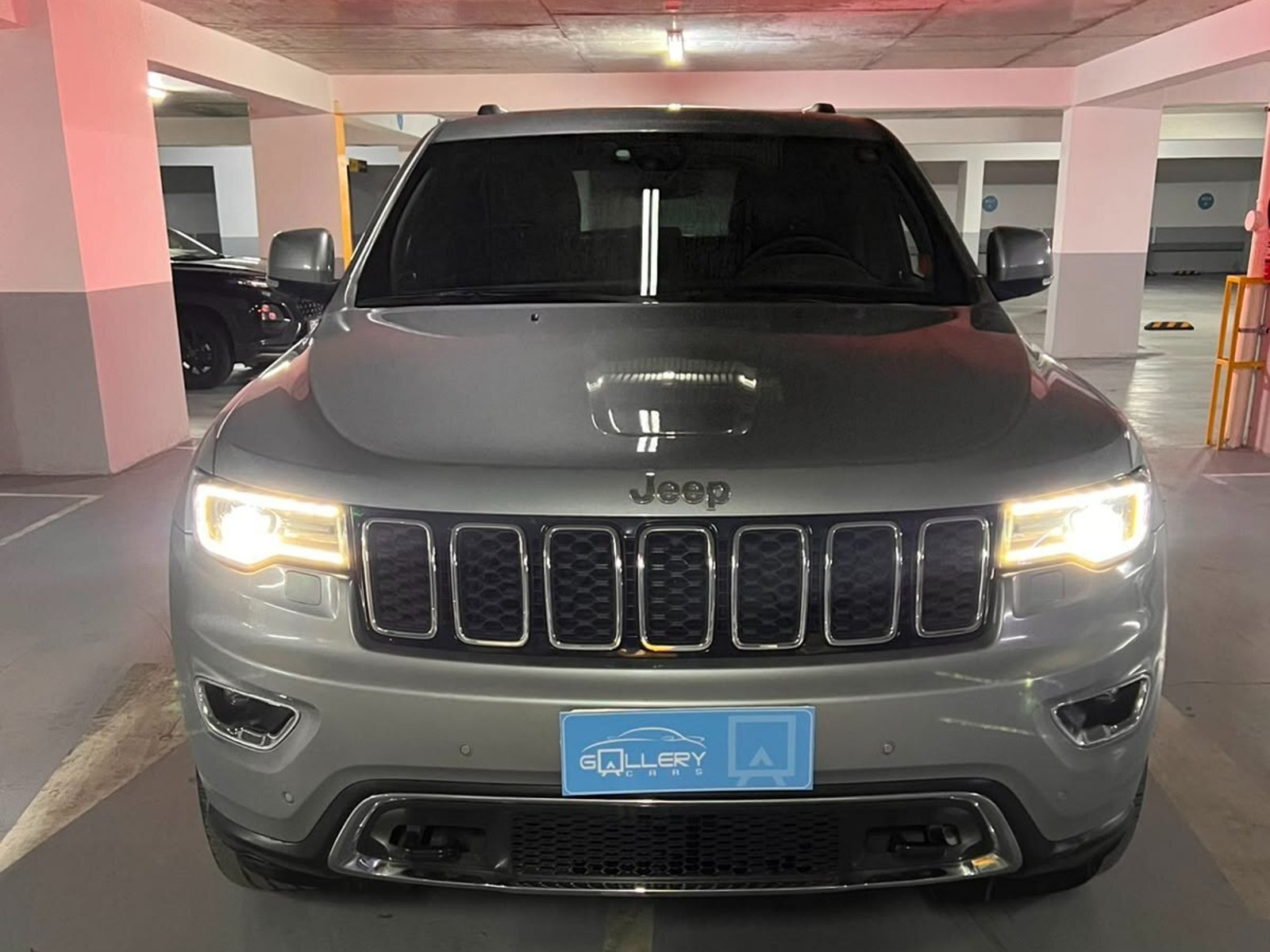 Jeep GRAND CHEROKEE LIMITED 2020 - Foto 3 de 10